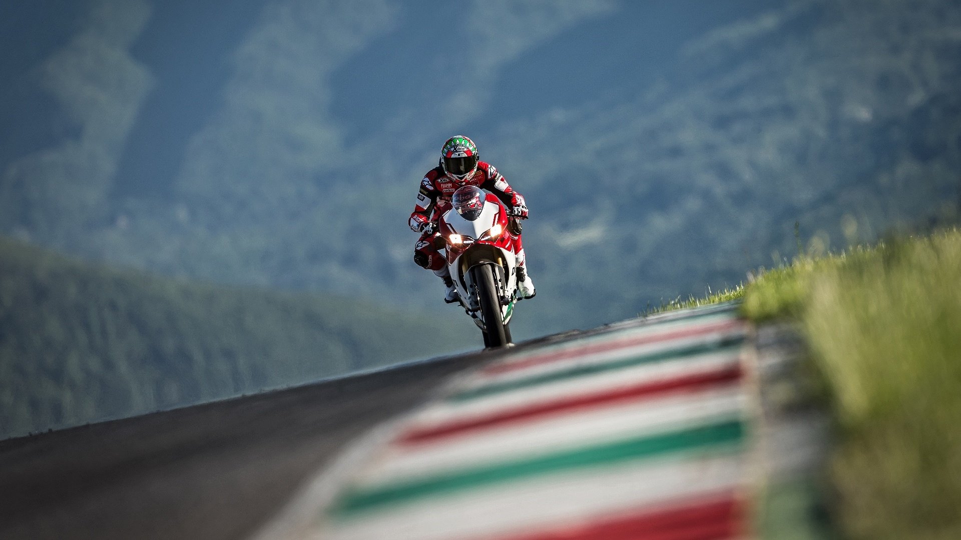 内马尔复出首秀引爆尤文主场，霸气回归惊艳全场